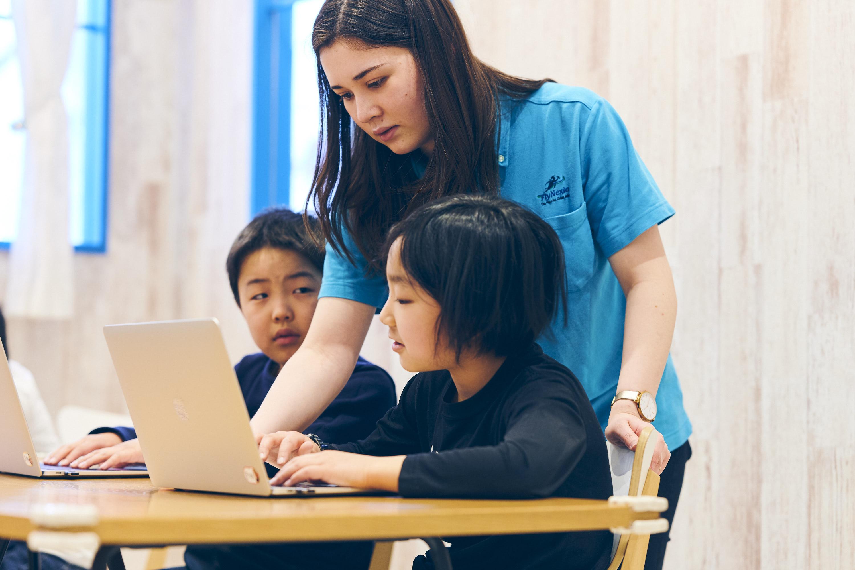 プログラミング指導の様子