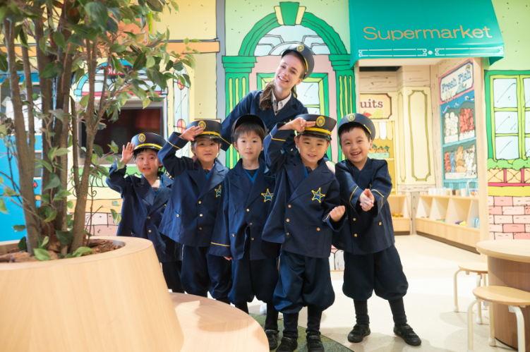 バイリンガルスタッフ｜保育補助｜月給21万～25.8万円｜名鉄グループ | Kids Duo International 名鉄星ヶ丘(愛知県名古屋市名東区)の求人